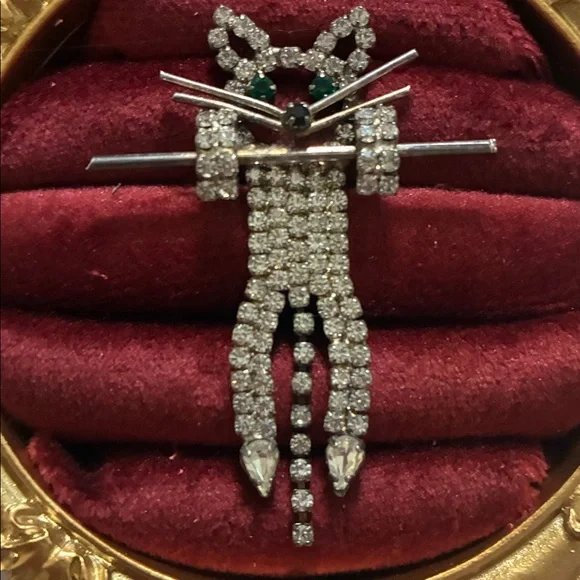 Silver Rhinestone Green Eyed Hanging Cat Pin with Moveable Tail - Picture 2 of 3